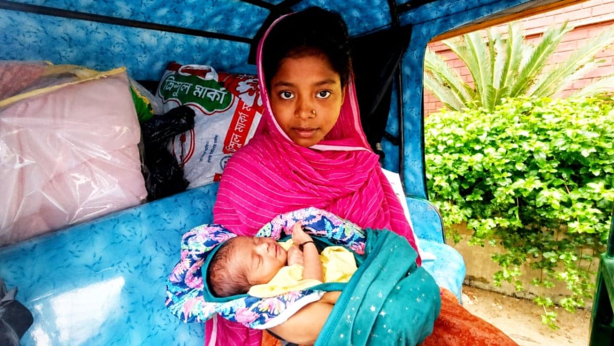 নবজাতক ছেলে শিশুর মা আছে, কিন্তু নেই বাবার পরিচয়। 